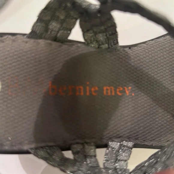 Bernie Mev size 37 sandals. - Picture 3 of 7